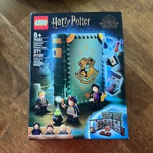 LEGO Harry Potter Hogwarts Moment: Potions Class Set NWT